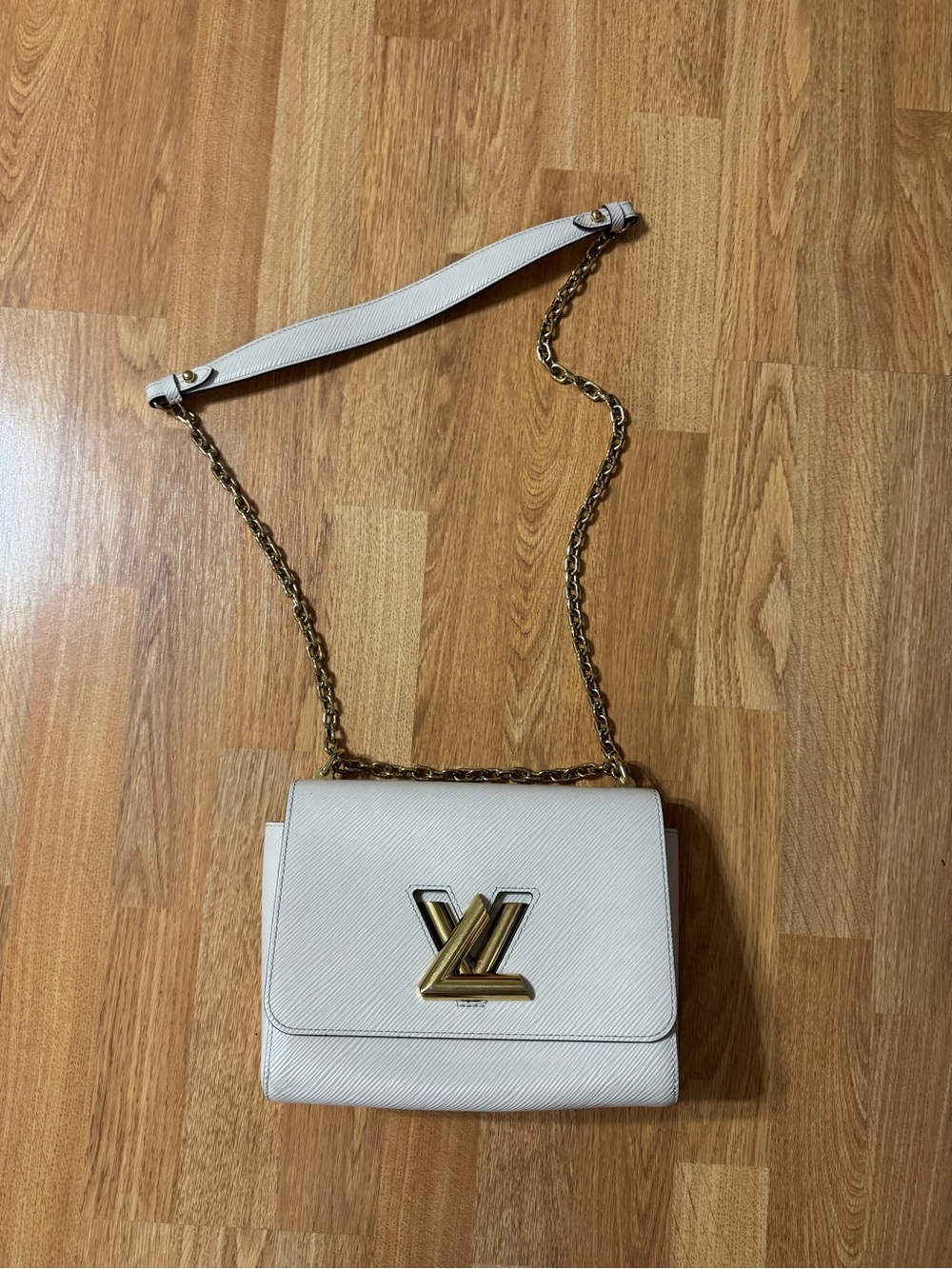 Louis Vuitton Twist Shoulder Bag MM Beige Epi Leather